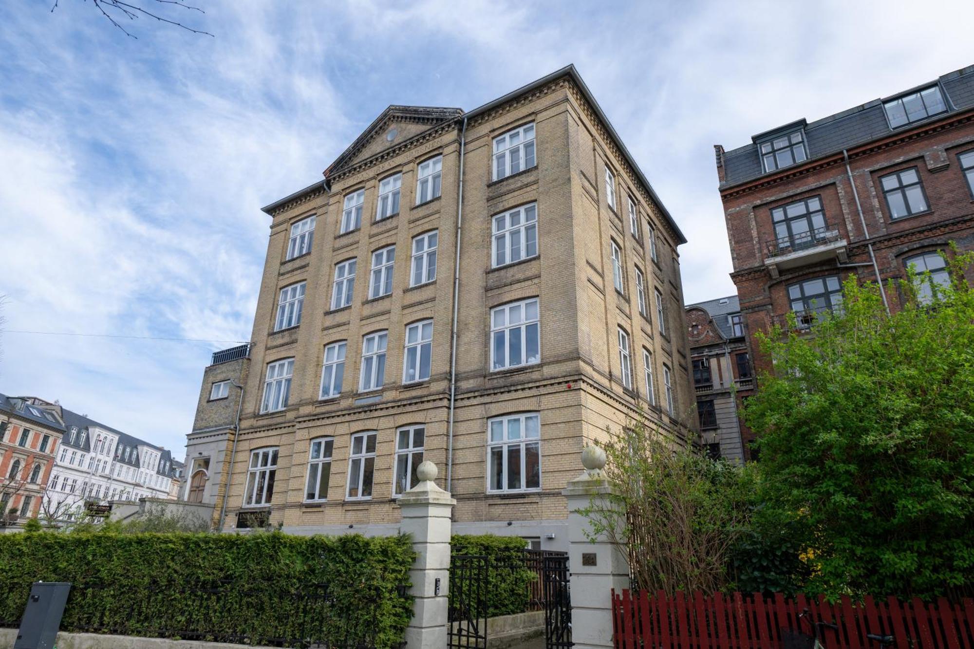 Apartment Unique 3 Bedroom In Vibrant Frederiksberg
