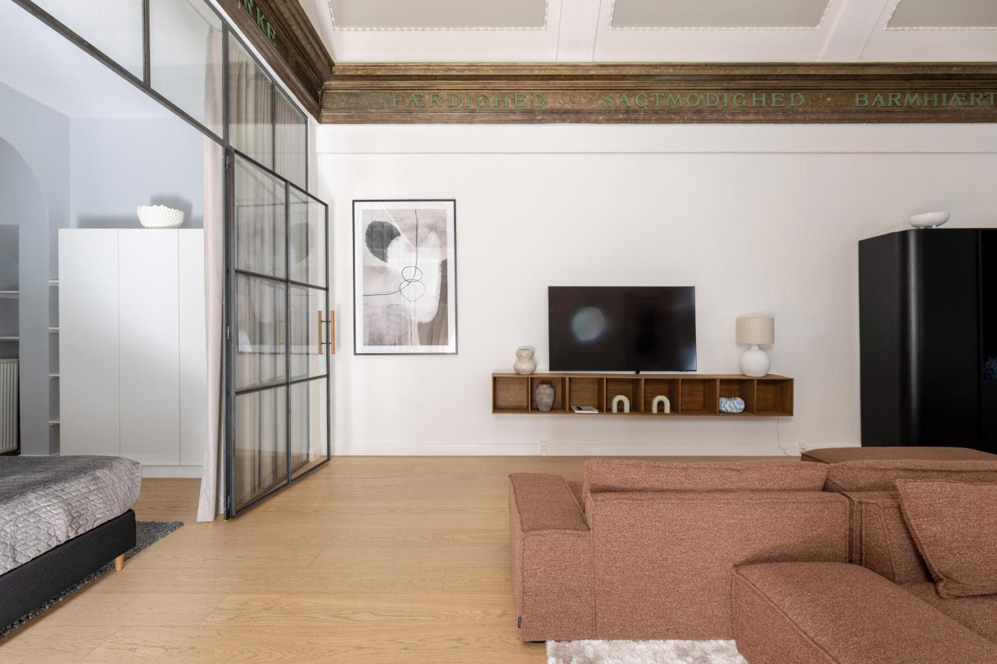 Apartment Unique 3 Bedroom In Vibrant Frederiksberg Copenhagen