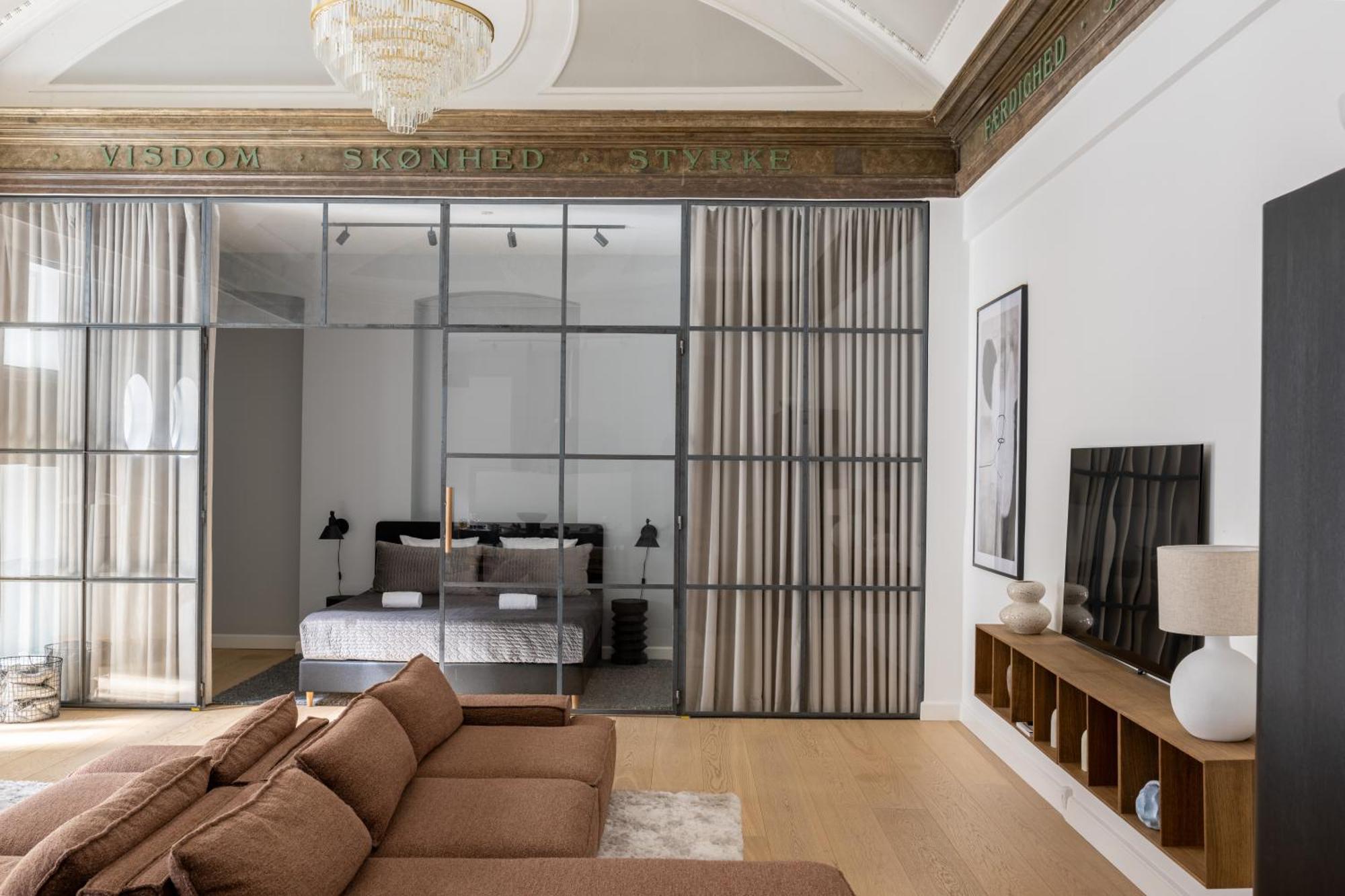 Unique 3 Bedroom In Vibrant Frederiksberg Apartment